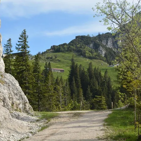 Bayerisch Wohnen *